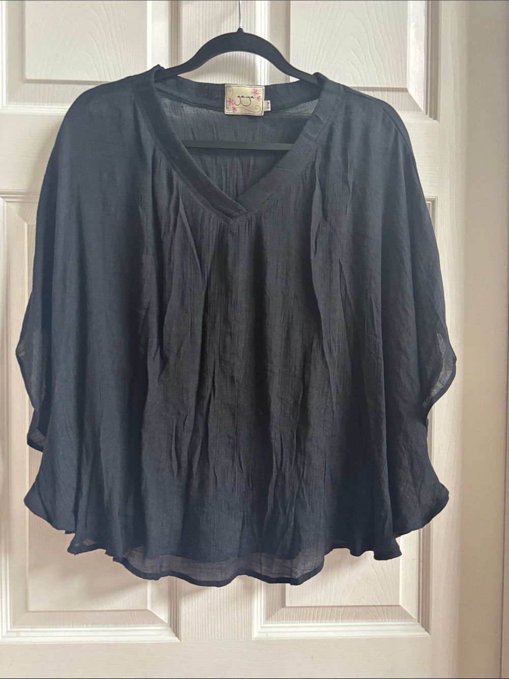 Women’s Black V-Neck Lightweight Top